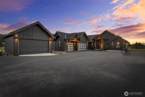 2681 Hidden Valley Rd, Cle Elum, WA, 98922-8781 | Card Image