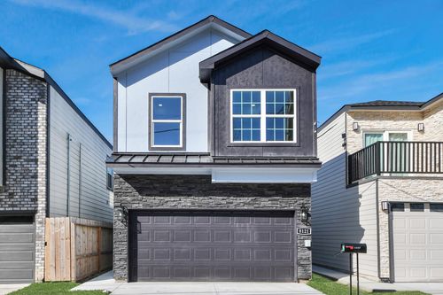 8121 Venus St, Houston, TX, 77088-5747 | Card Image