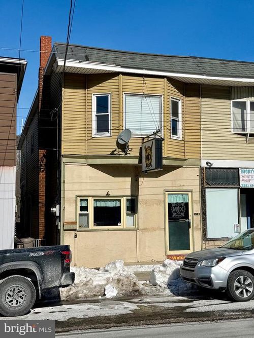 106 E Catawissa St, Nesquehoning, PA, 18240-1614 | Card Image