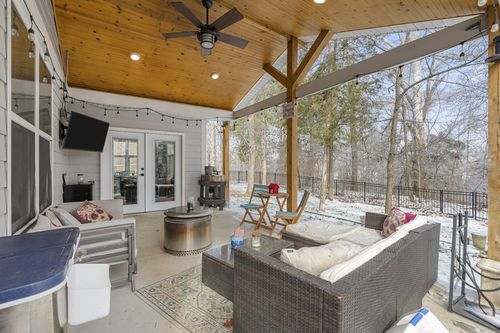 740 Bench Ln, Mount Juliet, TN, 37122-3945 | Card Image