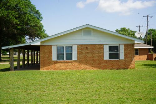 1212 N Main St, Fairview, OK, 73737-1012 | Card Image