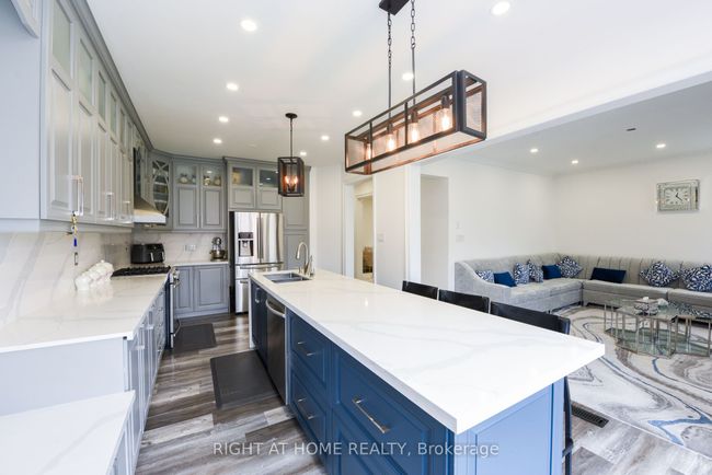 41 Darren Rd, House other with 6 bedrooms, 4 bathrooms and 4 parking in Brampton ON | Image 12