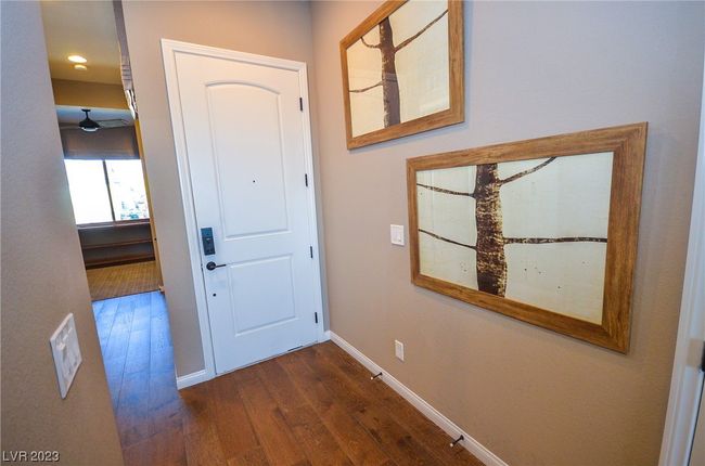 8162 Desert Madera St, House other with 3 bedrooms, 3 bathrooms and null parking in Las Vegas NV | Image 7