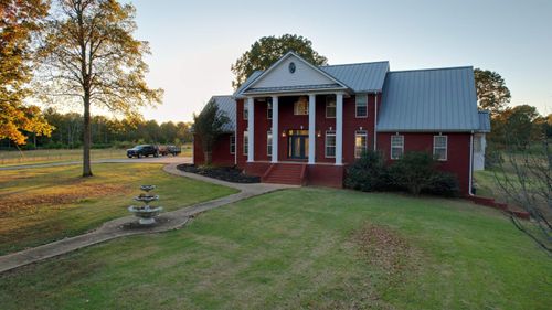 8141 County Road 8, Waterloo, AL, 35677-3380 | Card Image