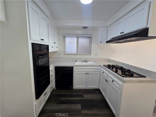 apt-a-17081 Evergreen Cir, Huntington Beach, CA, 92647-5556 | Card Image