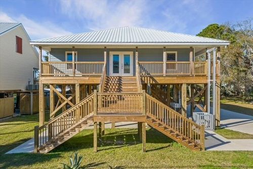 1224 Cadillac Ave, Dauphin Island, AL, 36528-4352 | Card Image