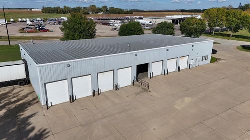 1611 Halbur Rd, Marshall, MN, 56258-2702 | Card Image