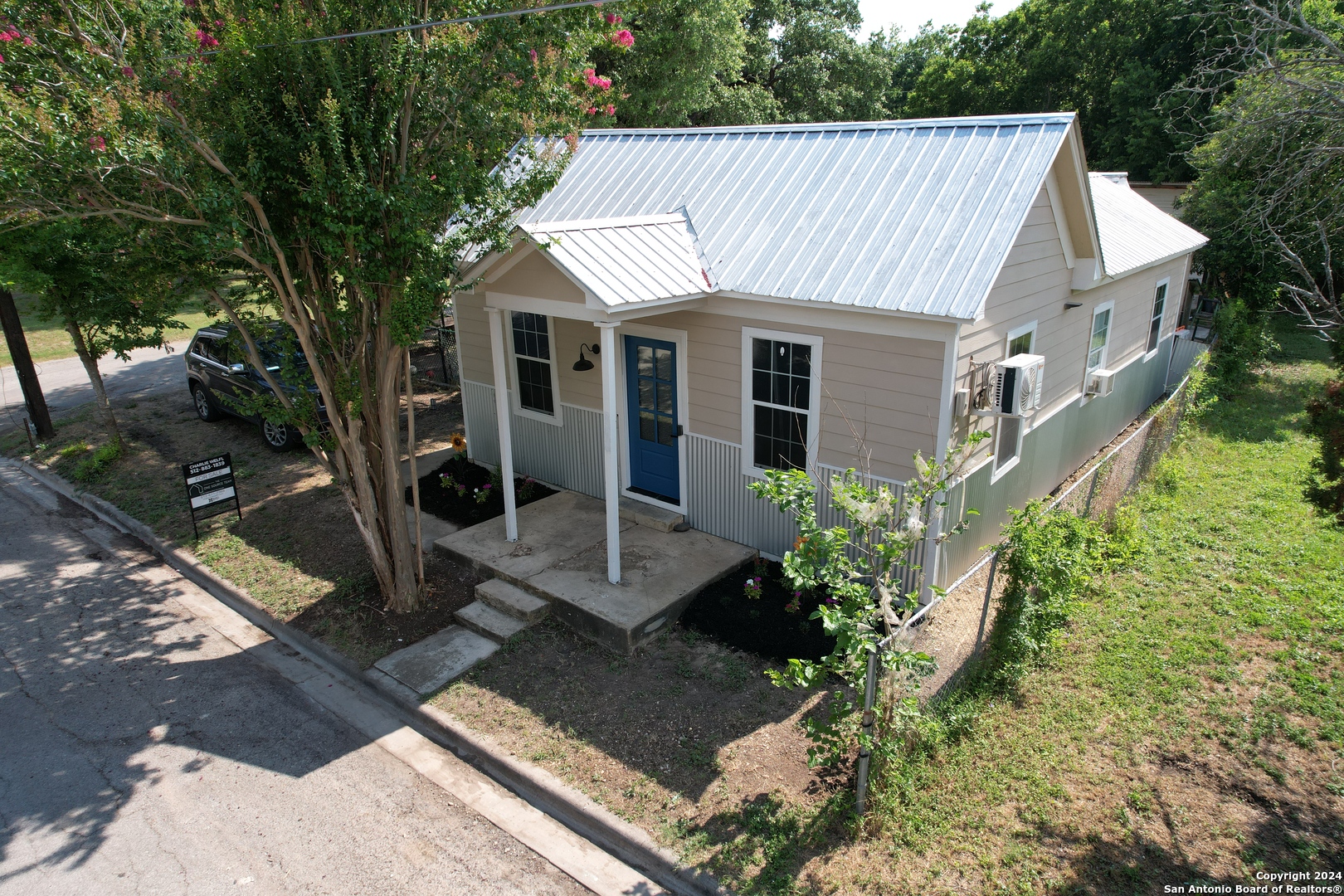 Neches St, Lockhart, TX 78644