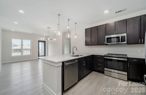 3302-3630 N Davidson St, Charlotte, NC, 28205-1351 | Card Image