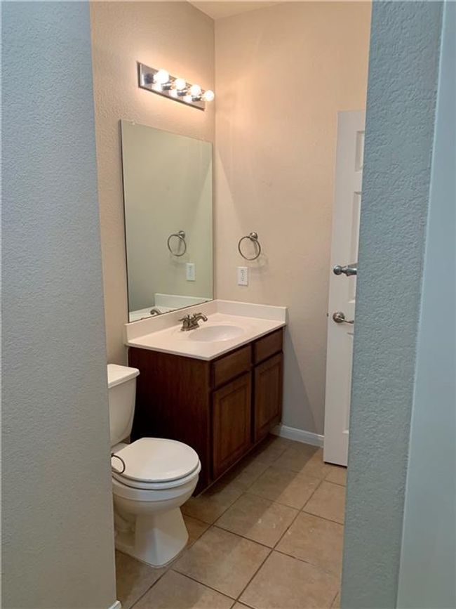 1118 Boxwood Loop, House other with 4 bedrooms, 2 bathrooms and 4 parking in Georgetown TX | Image 13