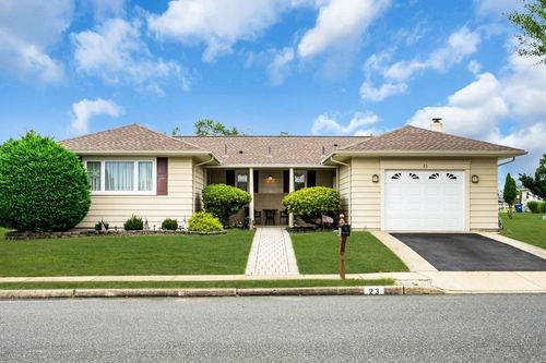 23 Roman St, Toms River, NJ, 08757-3909 | Card Image