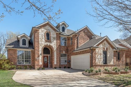 515 Suffolk Dr, Grand Prairie, TX, 75052-2528 | Card Image