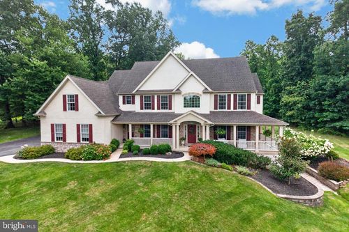 102 Steeplewood Dr, Exton, PA, 19341-3068 | Card Image