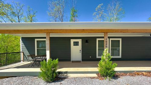 1639 Coconut Ridge Rd, Smithville, TN, 37166-2820 | Card Image