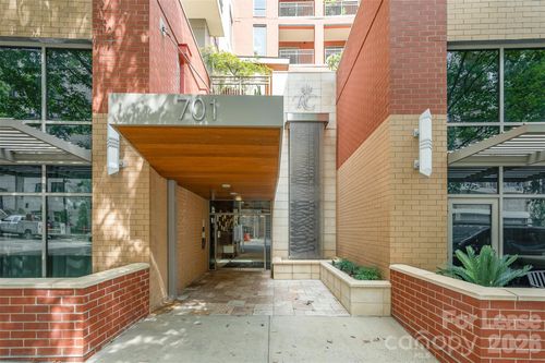 911-701 Royal Ct, Charlotte, NC, 28202-2757 | Card Image