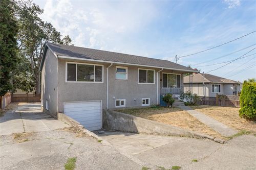 941 Mckenzie Ave, Saanich, BC, V8X3G8 | Card Image