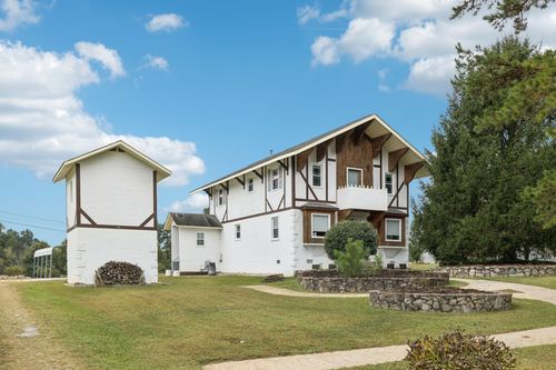 106 Highland St, Hohenwald, TN, 38462-2423 | Card Image