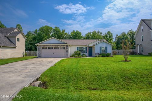 155 Bridgeport Dr, Sneads Ferry, NC, 28460-1060 | Card Image