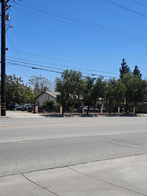 7353 Citrus Ave, Fontana, CA, 92336-1905 | Card Image