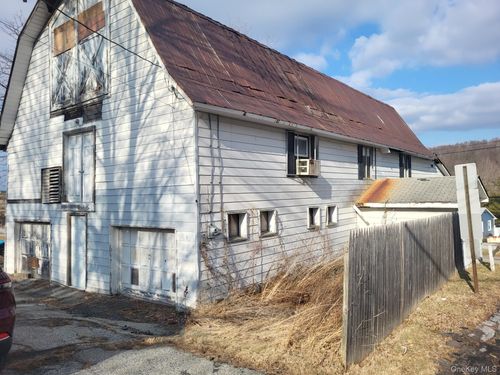 2 Imperial Park, Chester, NY, 10918-1018 | Card Image