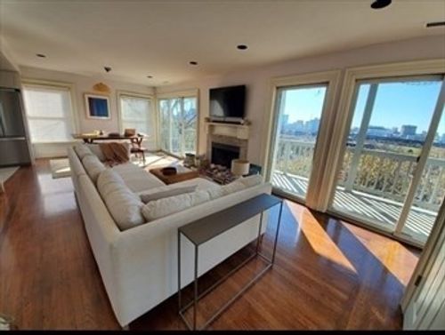 apt-2-40 Mead St, Boston, MA, 02129-1864 | Card Image