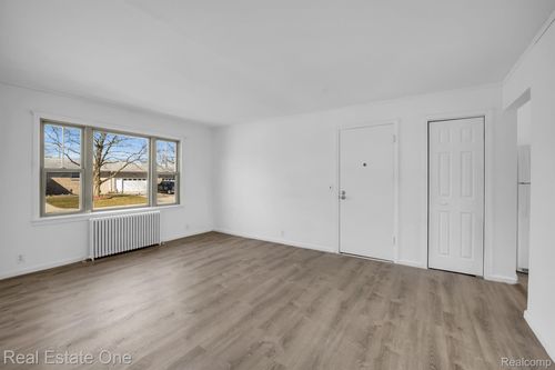 6-50 Virginia Dr, Monroe, MI, 48162-2457 | Card Image
