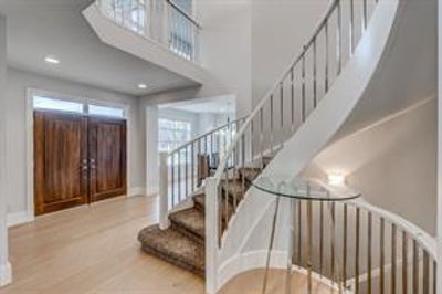 5 Aspen Ridge Cres Sw, House detached with 5 bedrooms, 2 bathrooms and 6 parking in Calgary AB | Image 3