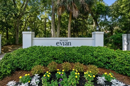 109-70 Shipyard Dr, Hilton Head Island, SC, 29928-6337 | Card Image
