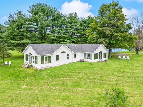 238 Pumpkin Ln, Clinton Corners, NY, 12514-2433 | Card Image