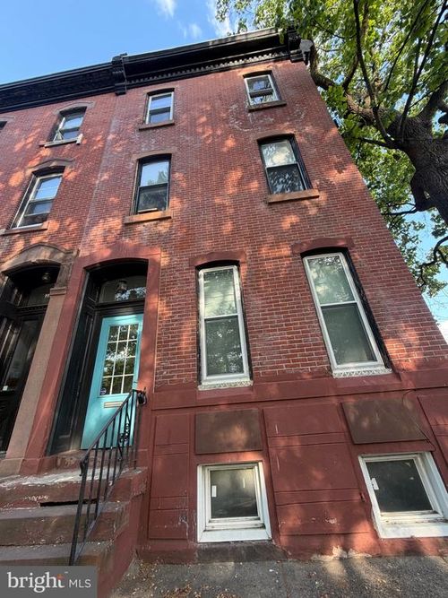2f-2105 N Howard St, PHILADELPHIA, PA, 19122-1712 | Card Image