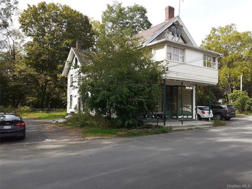 1 Sackett Sq, Chester, NY, 10918-4532 | Card Image