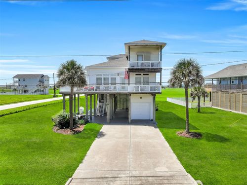 18614 Warrior Rd, Galveston, TX, 77554-1050 | Card Image