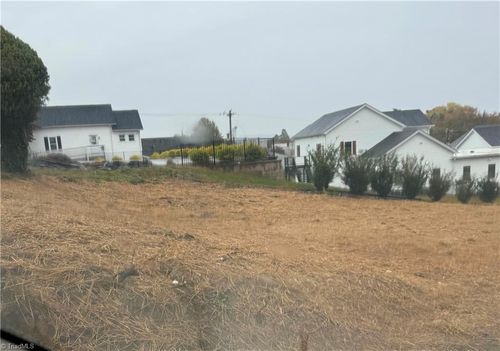 241 Rockford St, Mount Airy, NC, 27030-4687 | Card Image