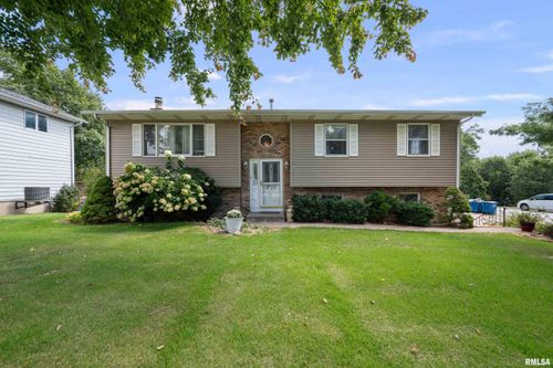 4718 5th St, East Moline, IL, 61244-4218 | Card Image