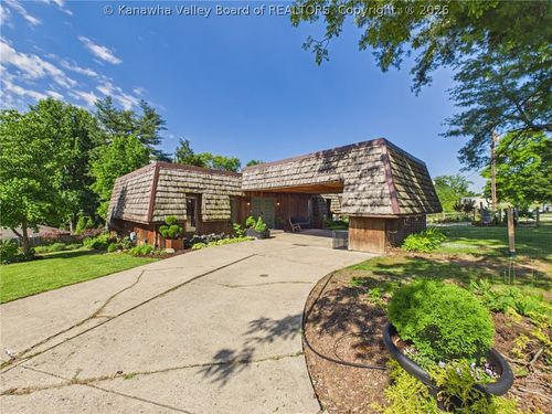 1025 Marina Dr, Hurricane, WV, 25526-9757 | Card Image