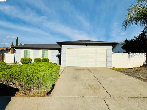 19 Huntington Cir, Pittsburg, CA, 94565 | Card Image