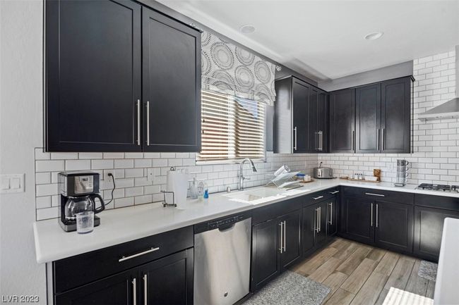 5595 Moore Cove Ave, House other with 3 bedrooms, 3 bathrooms and null parking in Las Vegas NV | Image 7