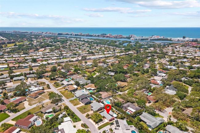 10448 Hetrick Cir W, House other with 3 bedrooms, 2 bathrooms and null parking in Largo FL | Image 35