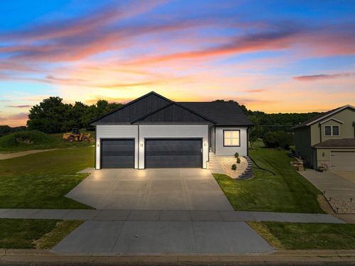 935 Hay Creek Trail, REEDSBURG, WI, 53959 | Card Image