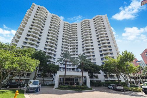 703-3300 Ne 192nd St, Aventura, FL, 33180-2431 | Card Image