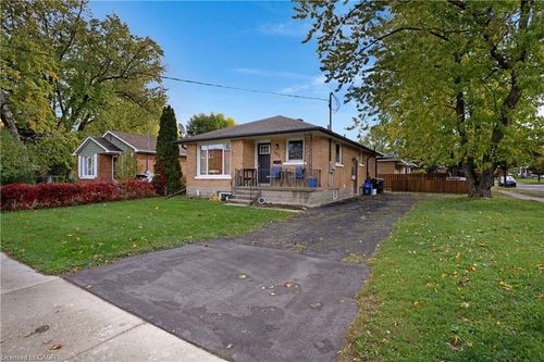 111 Franklin St N, Kitchener, ON, N2A1Y3 | Card Image