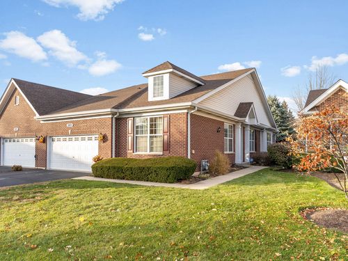2805-2805 Bond Cir, Naperville, IL, 60563-8749 | Card Image