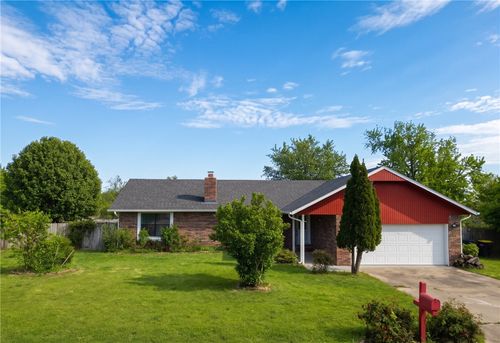 1725 S 15th St, Rogers, AR, 72758-5788 | Card Image