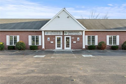 37 Maple Rd, Amherst, NY, 14221-2920 | Card Image