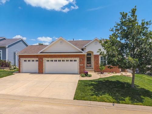 1412 Kickapoo Creek Rd, Bloomington, IL, 61705-7103 | Card Image