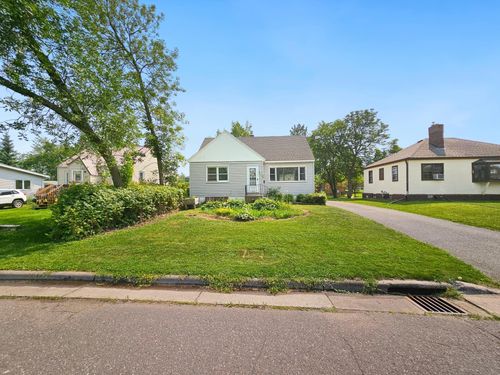 28 Oak St, Proctor, MN, 55810-2345 | Card Image