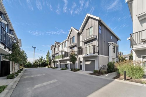 56-488 Furness St, New Westminster, BC, V3M0M1 | Card Image
