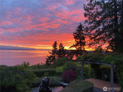 11912 Marine View Dr, Edmonds, WA, 98026-3127 | Card Image