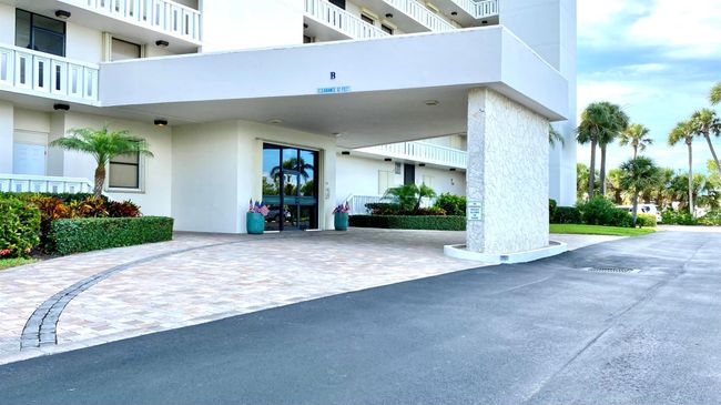 APT-504 - 5059 N Highway A1a, Condo with 2 bedrooms, 2 bathrooms and null parking in Hutchinson Island FL | Image 29