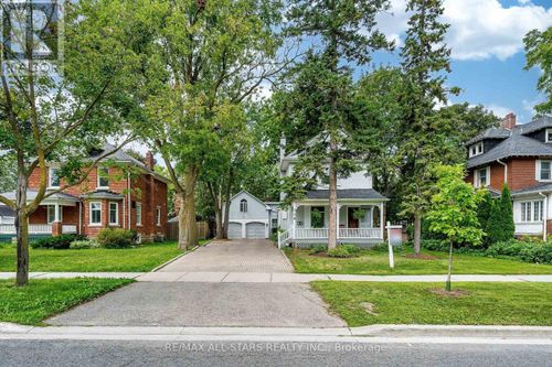 114 Main St, Unionville, ON, L3R2G2 | Card Image